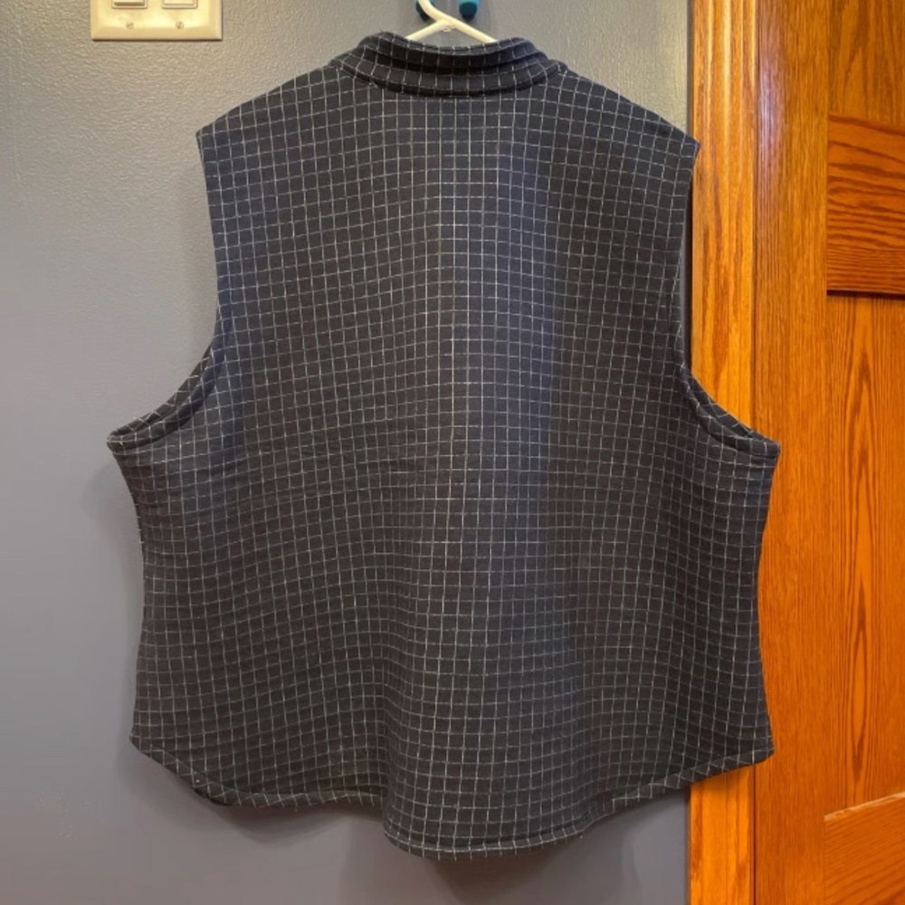 Ruby Rd. Vest - Picture 2 of 3